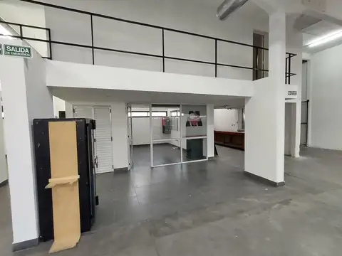 Galpon en Venta en Abasto, USD 2.500.000