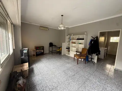Depto Tipo Casa 4 ambientes con 2 baños