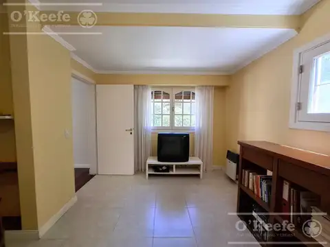 Casa con escritura en Barrio San Juan. Lote esquina verde. Hudson. Berazategui