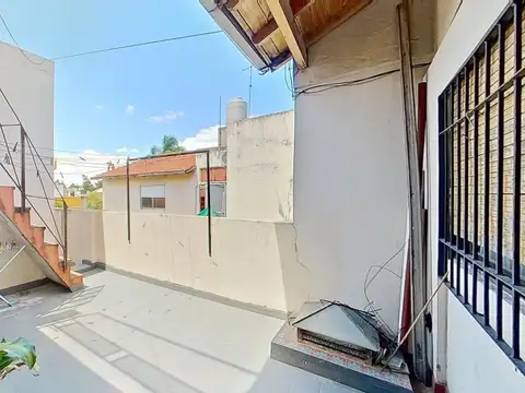 Casa 6 ambientes con 3 baños