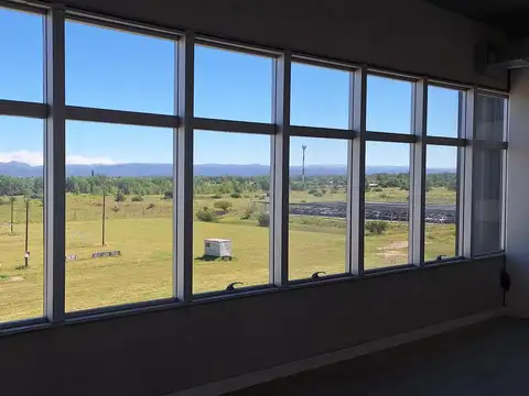 EXCLUSIVA OFICINA EN ALQUILER PARQUE EMPRESARIAL AEROPUERTO