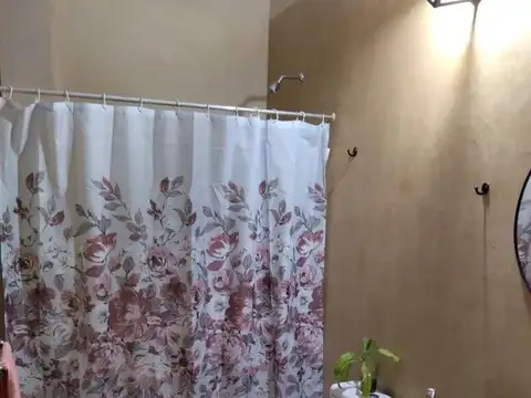 Casa 3 ambientes con 2 baños