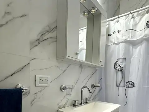 Venta PH 3 ambientes con balcón en Quilmes