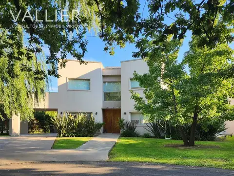Casa en Alquiler de 3 dormitorios
