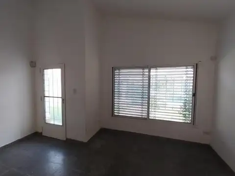 VENTA DE CASA MUY BUENA UBICACION DOBLE TERRRENO
