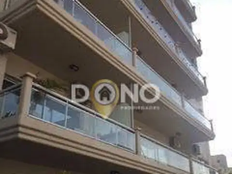 Mitre 400, Piso 1