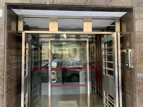 VENTA OFICINA MICROCENTRO BAJAS EXPENSAS