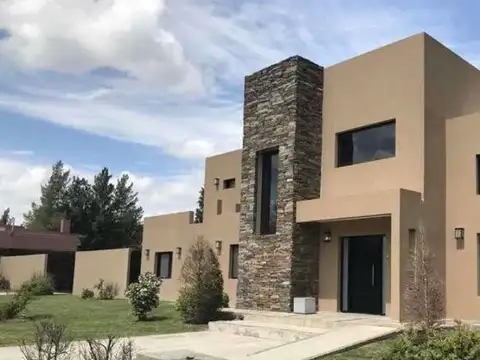 Casa  en Venta en Segundas Colinas, Pilar, G.B.A. Zona Norte