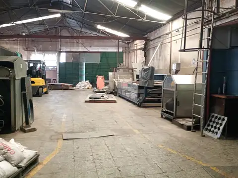 Galpon en Venta 37,32  mts Frente