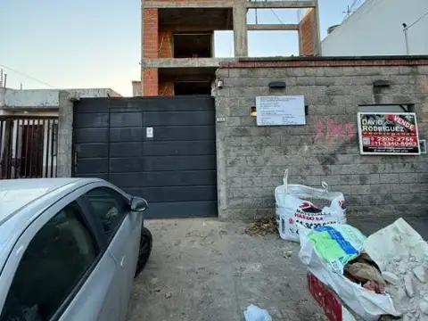 PREVENTA DEPARTAMENTO DE 2 AMBIENTES CON PATIO Y TERRAZA - MORON 