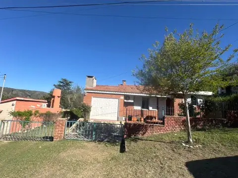 VENTA CASA 3 DORM + DEPTO - SAN ANTONIO DE ARRED.