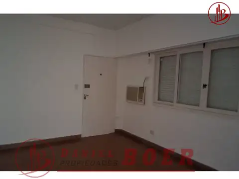 Profesor Agüer 4800, Piso 2