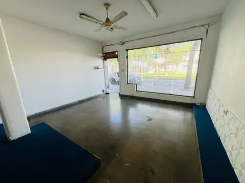 Local en Alquiler en Barrio España y Hospitales, $ 550.000