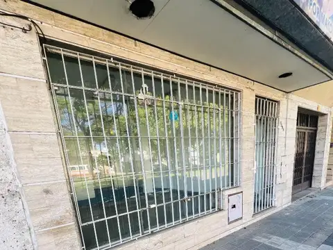 LOCAL COMERCIAL BV SEGUI