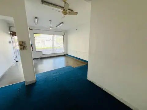 Local en Alquiler en Barrio España y Hospitales, $ 550.000