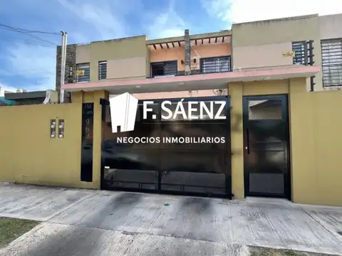 Duplex en venta 3 ambientes en Luis Guillon