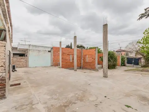 Venta Terreno Triple Frente en Castelar - Toma Permuta - Ideal inversor