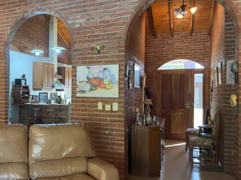 Casa en Venta con 6 cocheras