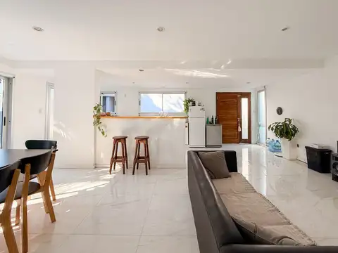 Casa 3 ambientes con 1 baño