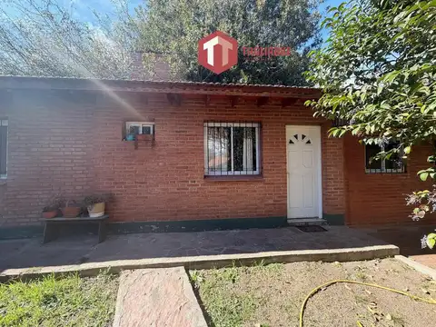 Casa en alquiler | Centro de Merlo | Con quincho y cochera