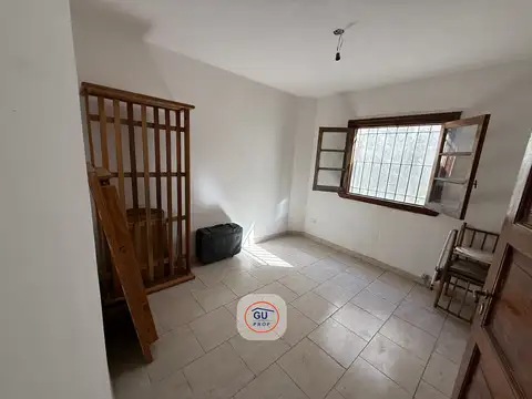 Depto Tipo Casa 5 ambientes con 2 baños