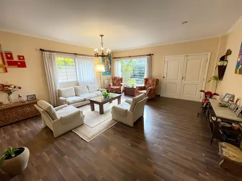 Casa 5 ambientes con 5 baños