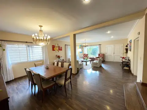 Casa en Venta en Acassuso Libertador  /  Solis, USD 690.000