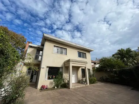 CASA EN VENTA EN ACASSUSO