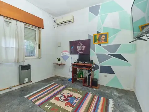 Joaquín V González e/ Bolivia y Avenida del Sur 4200