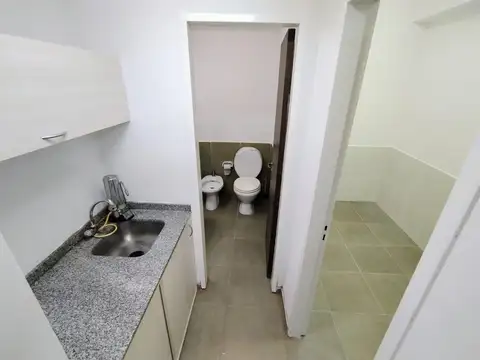 Local en Alquiler en Nuestra Señora De Lourdes, $ 500.000