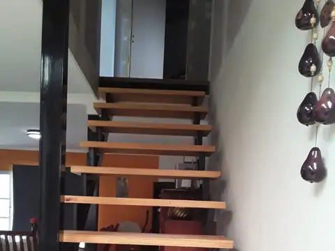 Casa 7 ambientes con 3 baños