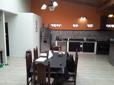 Diadema: 2 Casas en Esquina sobre Lote 382 m2