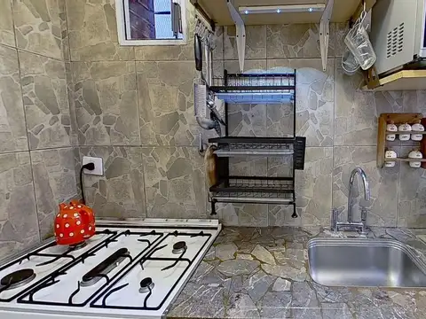 Depto Tipo Casa en Venta 80 años
