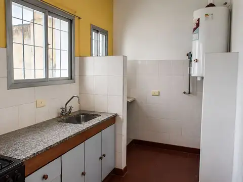Depto Tipo Casa 2 ambientes con 1 baño