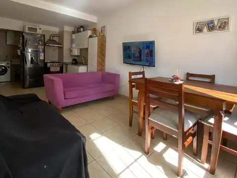 Depto Tipo Casa 3 ambientes con 1 baño