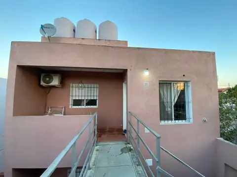 Depto Tipo Casa en Alquiler de 2 dormitorios