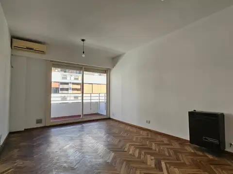 España 1100, Piso 6