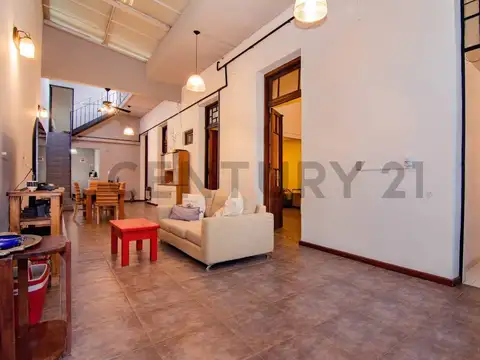 Venta de Casa de pasillo único de 4 dormitorios en Pichincha