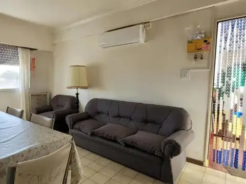 Ortiz de Zárate e/ Avenida Polonia y Magnasco