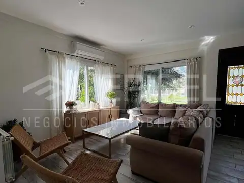 Casa 4 ambientes con 3 baños