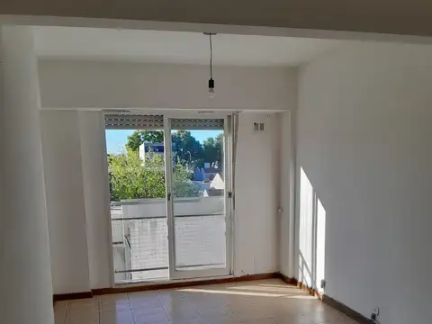 Av Ricardo Balbin 4500, Piso 3