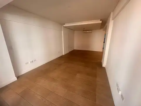 Juncal 3400, Piso 1
