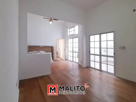 Depto Tipo Casa en Venta de 2 ambientes