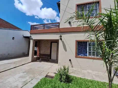 CASA EN VENTA CAMPANA - EXCELENTE ZONA