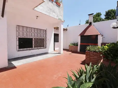 VENTA PH 4 AMBIENTES  APTO CRÉDITO y PERMUTA VILLA BALLESTER  COCHERA PATIO Y PARRILLA