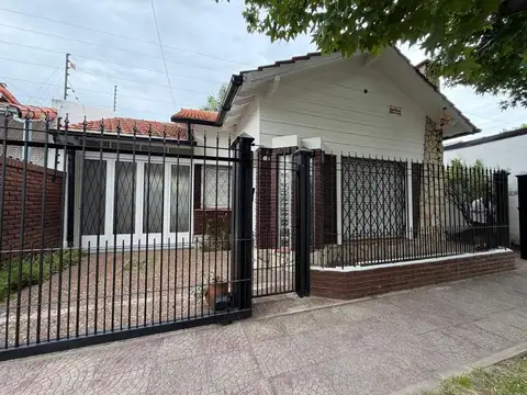 CASA EN VENTA - Castelar Norte