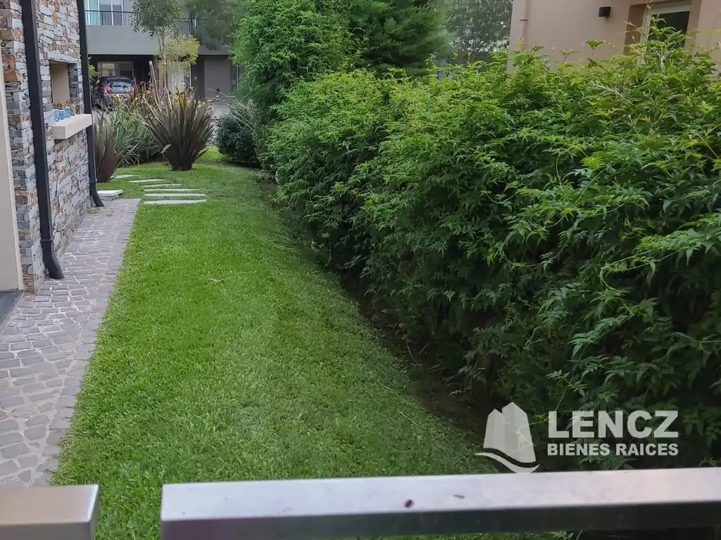 Moderna Casa en  Fincas de Hudson III, Buenos Aires - Foto 18