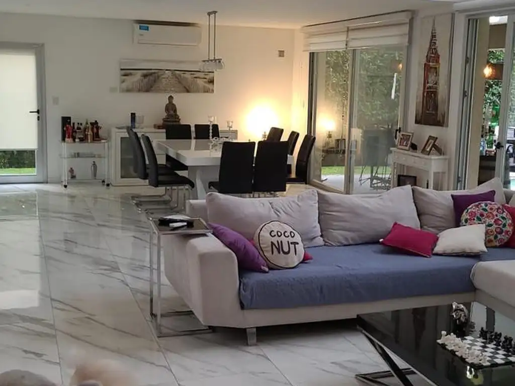 Casa en Venta de 1111,0 m2