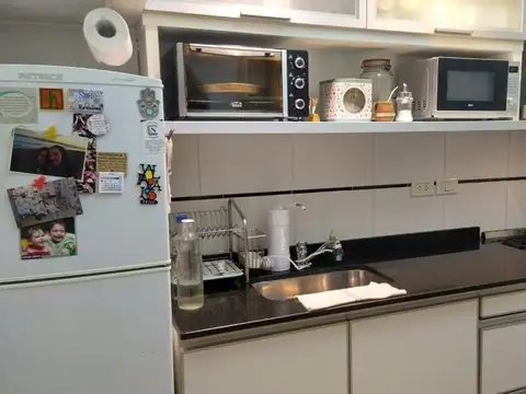 Portela 733 , Piso pb