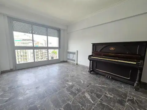 Piedras 1900, Piso 8